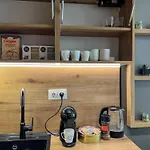 Six Stars 1br Modern 6 Mins To Centre *
