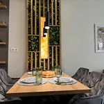 Six Stars 1br Modern 6 Mins To Centre Apartment Plovdiv