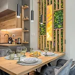 Apartment Six Stars 1br Modern 6 Mins To Centre Plovdiv