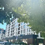 Six Stars 1br Modern 6 Mins To Centre Plovdiv