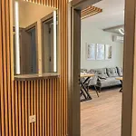 Six Stars 1br Modern 6 Mins To Centre Φιλιππούπολη