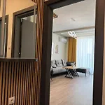 Six Stars 1br Modern 6 Mins To Centre * Φιλιππούπολη