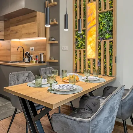 Six Stars 1br Modern 6 Mins To Centre Apartment *