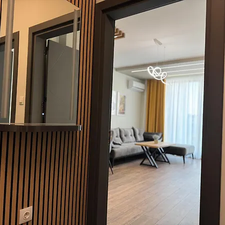 Six Stars 1br Modern 6 Mins To Centre * Plovdiv