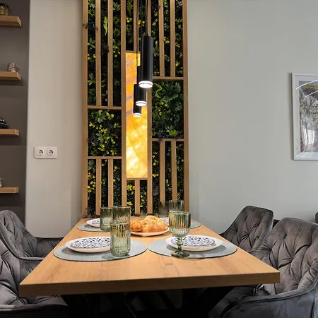 Six Stars 1br Modern 6 Mins To Centre Apartment Plovdiv