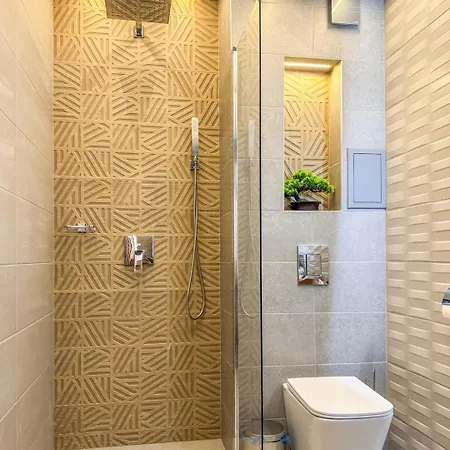 Six Stars 1br Modern 6 Mins To Centre Διαμέρισμα *