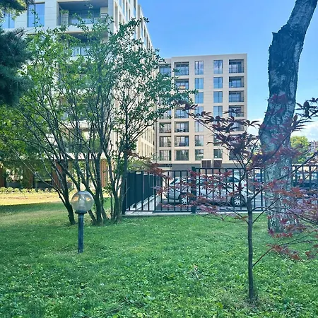Six Stars 1br Modern 6 Mins To Centre Φιλιππούπολη
